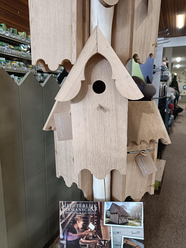 MEZENNESTKAST in eikenhout