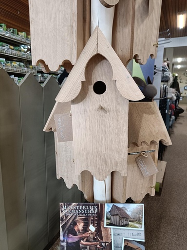 [12-018870] MEZENNESTKAST in eikenhout